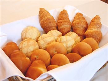 โรงแรมอาร์ แอนด์ บี ซาคาเอะฮิงาชิ โรงแรม